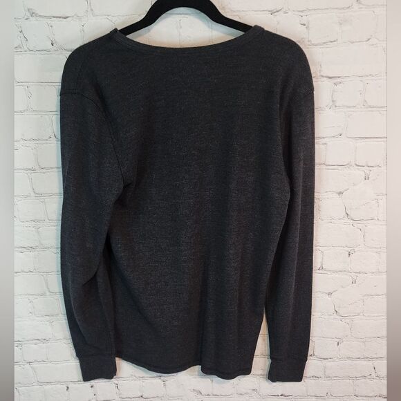 Men's Billabong longsleeve thermal shirt, size Medium - Picture 3 of 4